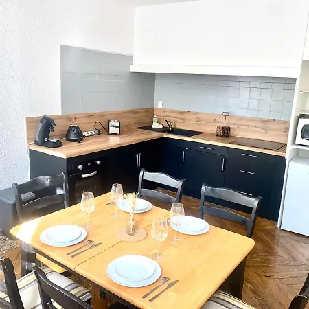 *chic & Basic T3* Place Carnot Appartamento *