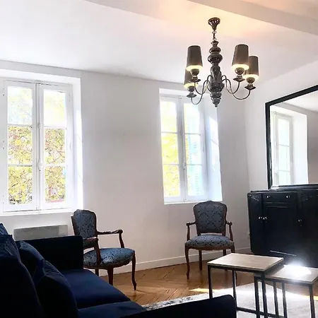 *chic & Basic T3* Place Carnot Appartamento *