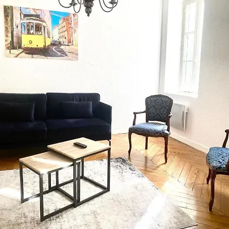 *chic & Basic T3* Place Carnot Appartamento *
